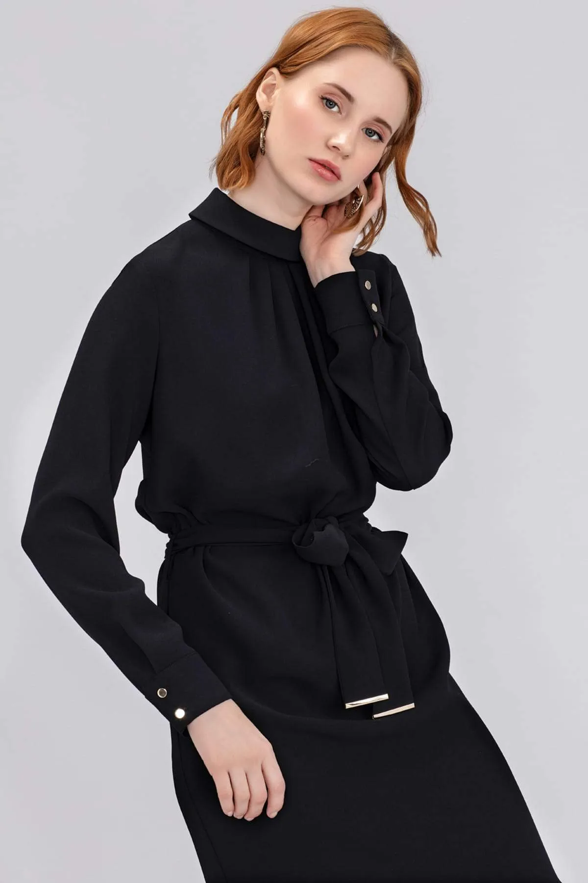 12983 Black Turtleneck Tie Waist Shift Dress