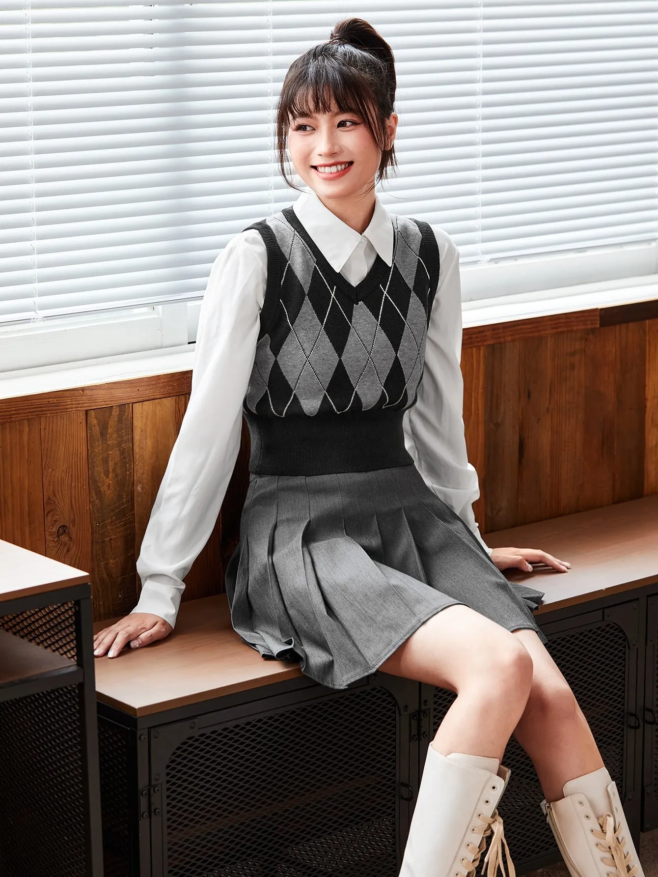 EZwear Argyle Pattern Sweater Vest