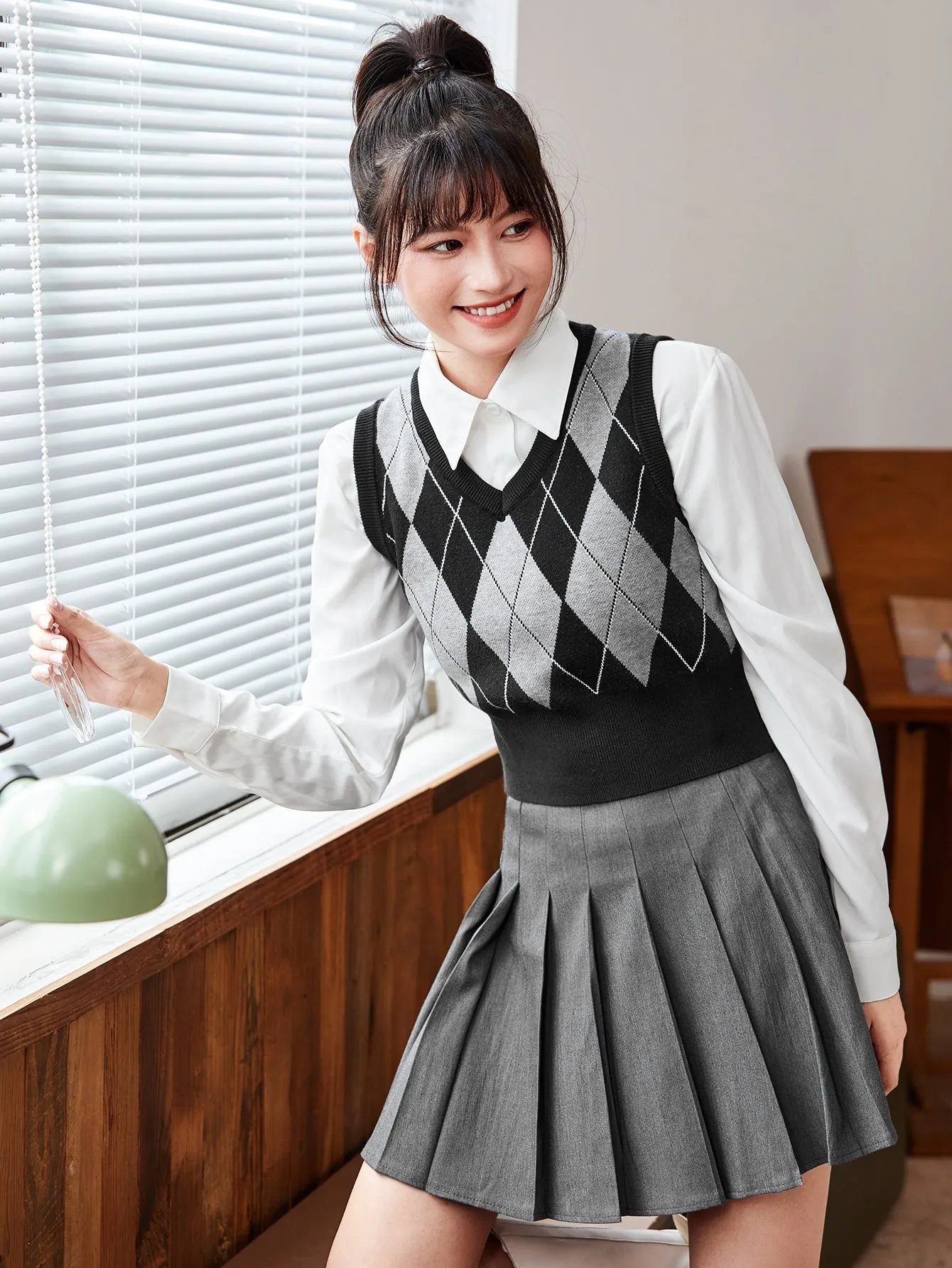 EZwear Argyle Pattern Sweater Vest