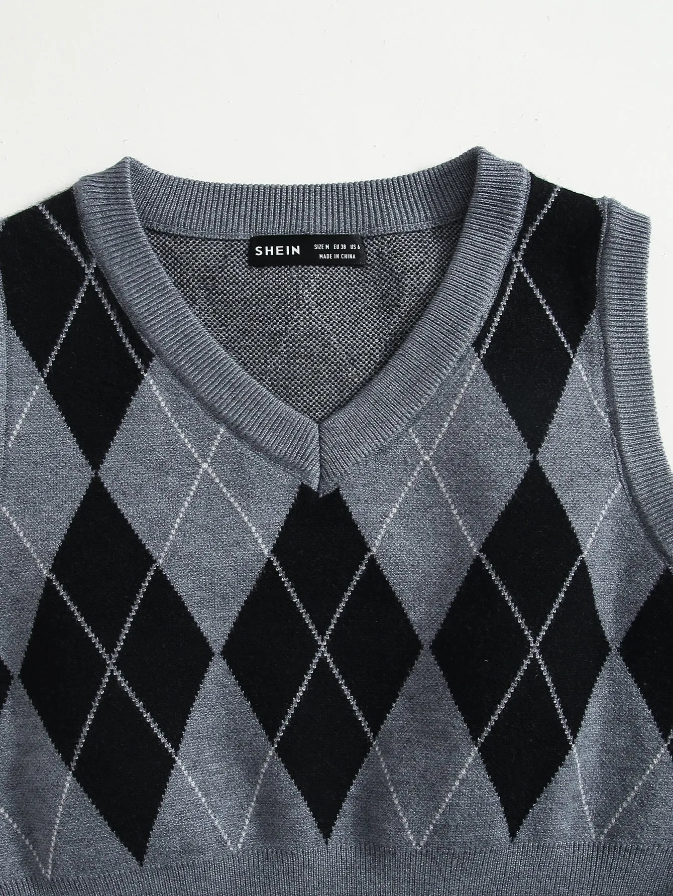 EZwear Argyle Pattern Sweater Vest