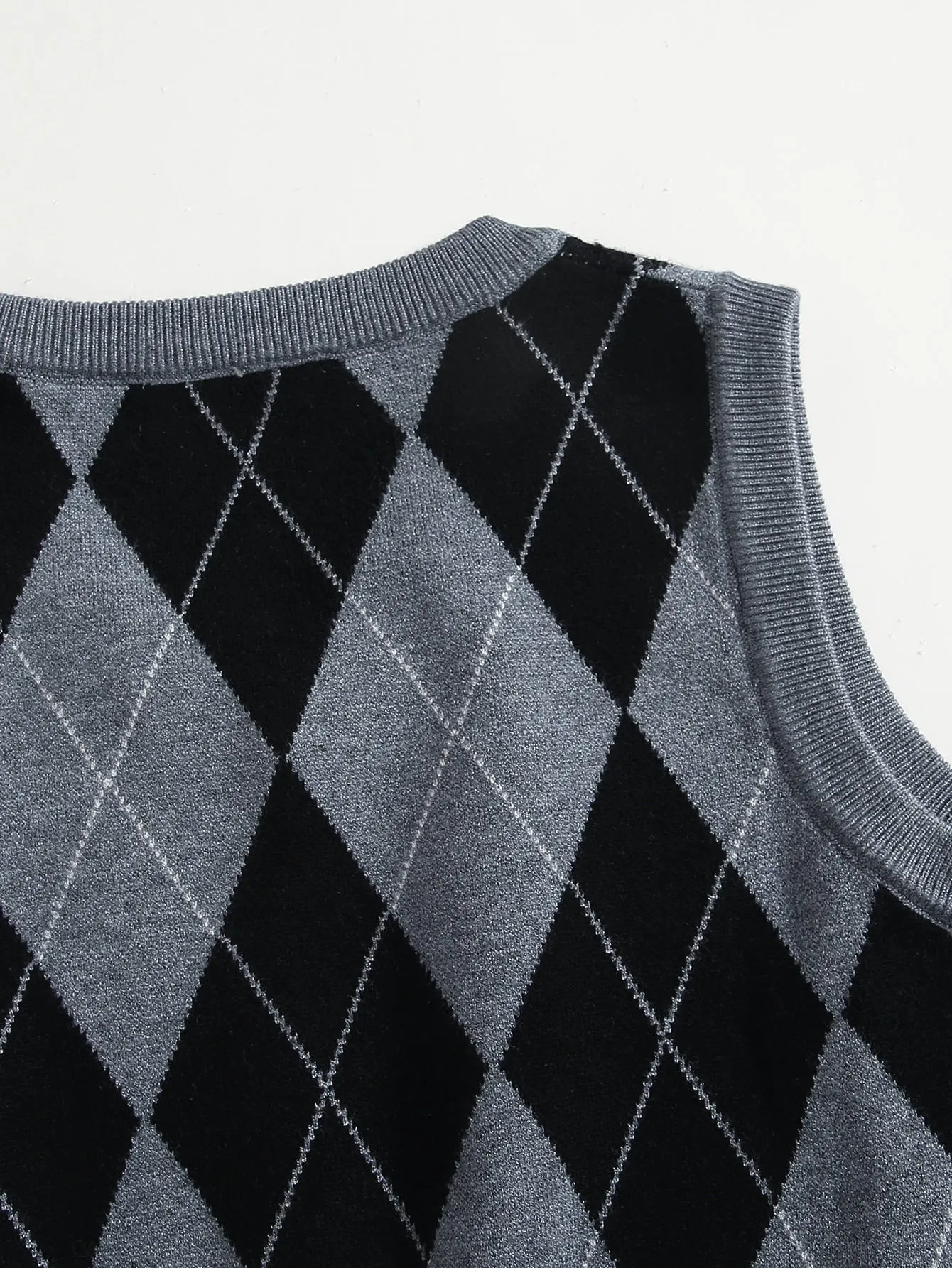 EZwear Argyle Pattern Sweater Vest