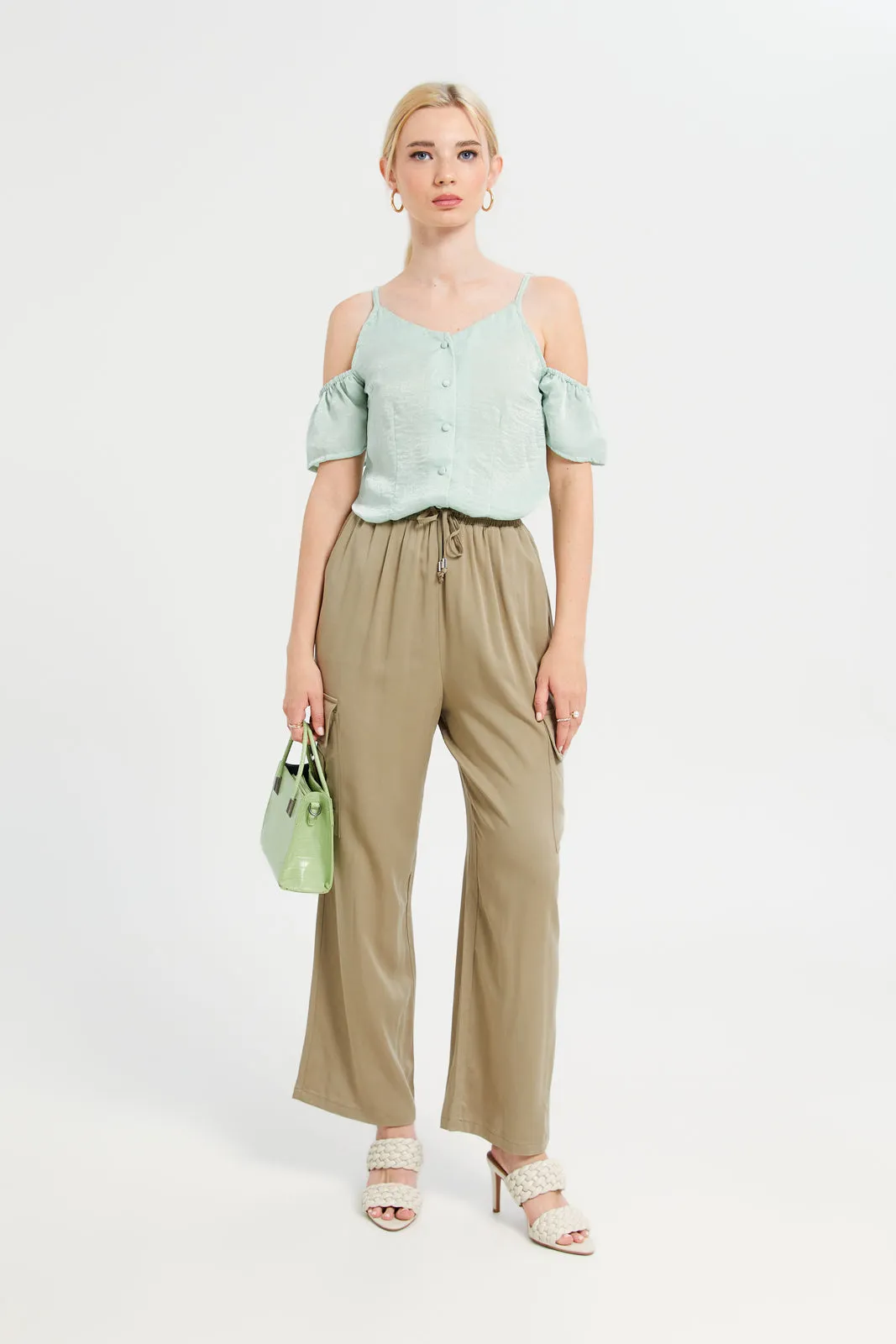 Women Beige Cargo Pocket Detailed Wide Leg Trouser